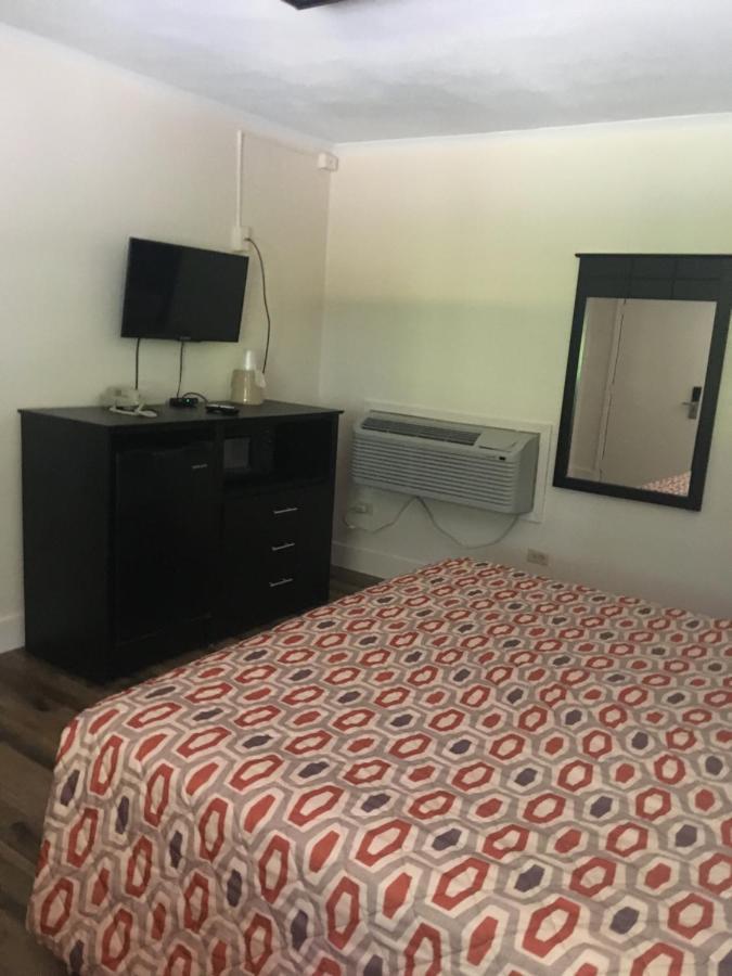 Woodlawn Hills Motel Henderson Экстерьер фото